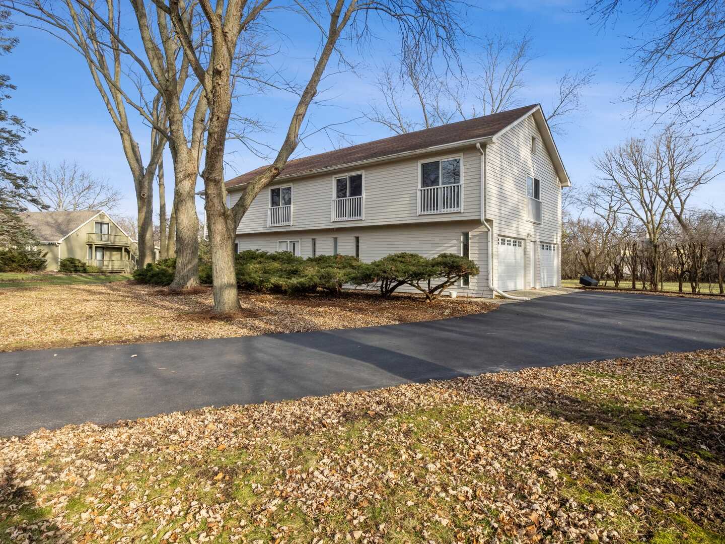 11 Walnut ,South Barrington, Illinois 60010