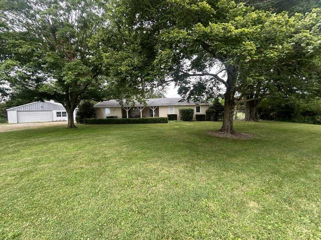 1035 County Road 2200 ,Sidney, Illinois 61877