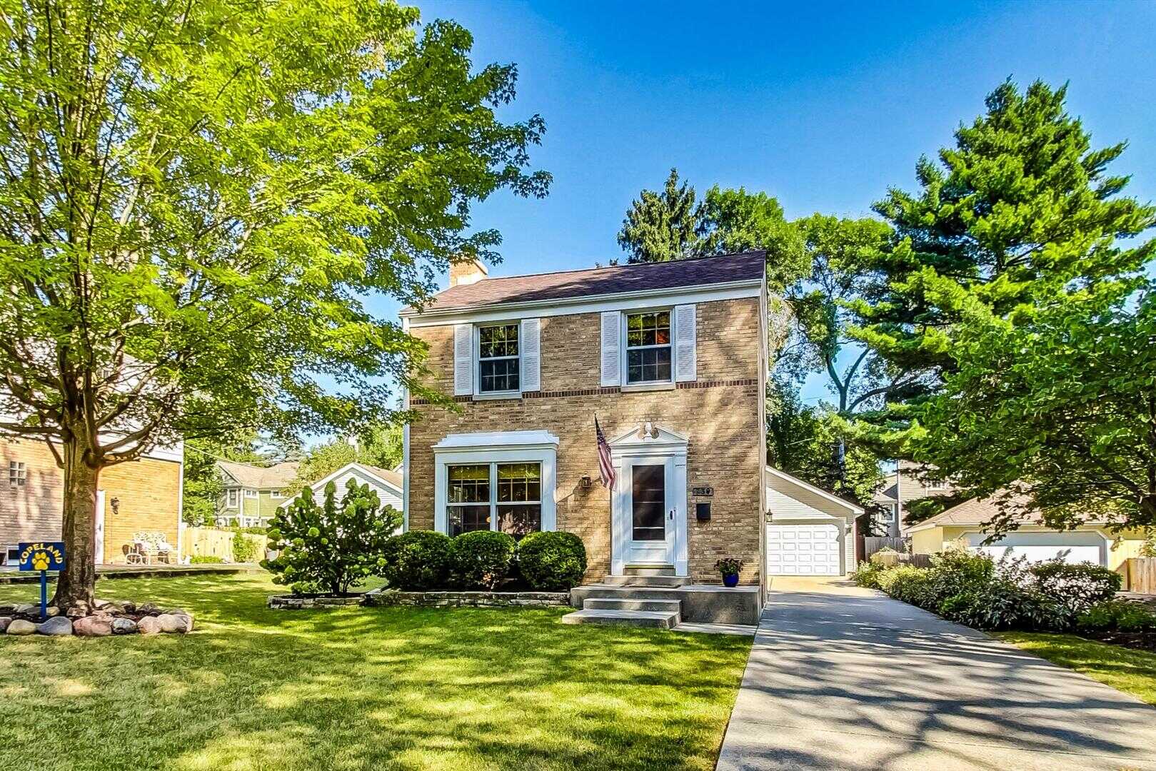 730 Lincoln ,Libertyville, Illinois 60048