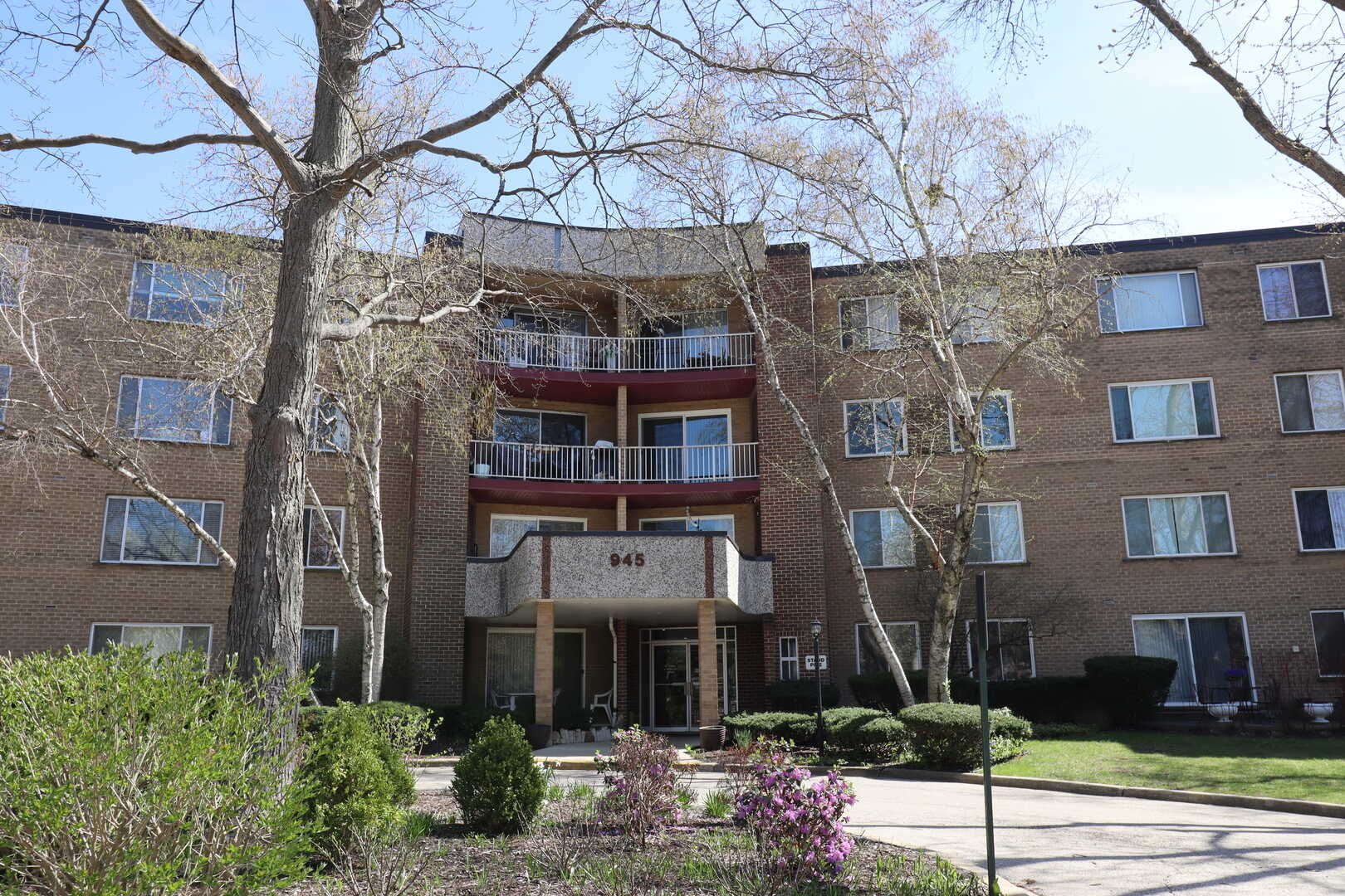 945 Kenilworth Unit 429 ,Palatine, Illinois 60074