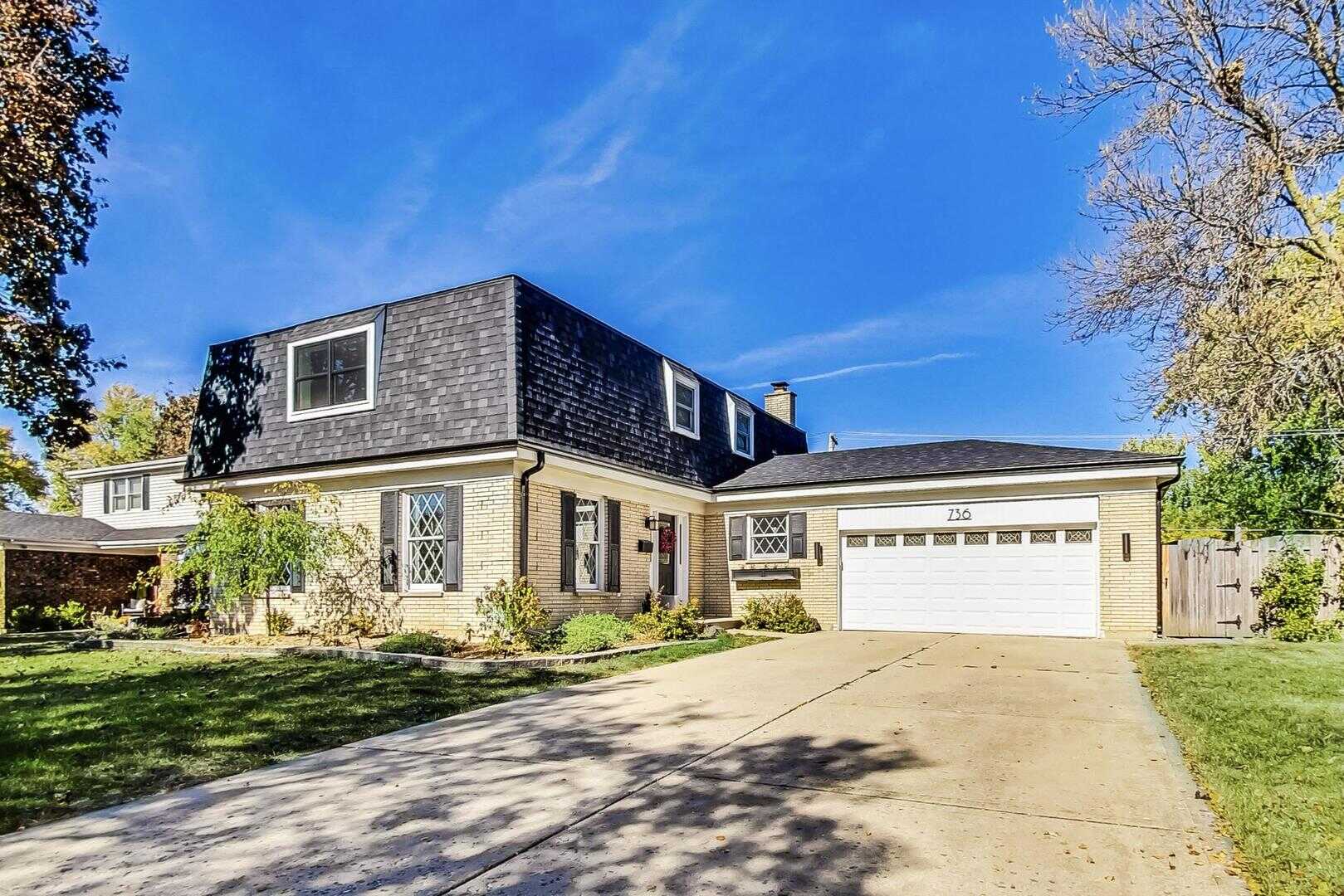 736 Kingsbury ,Arlington Heights, Illinois 60004