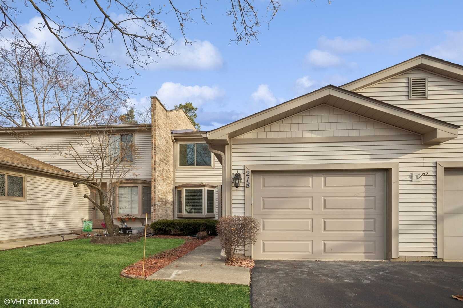218 Forest Knoll ,Palatine, Illinois 60074