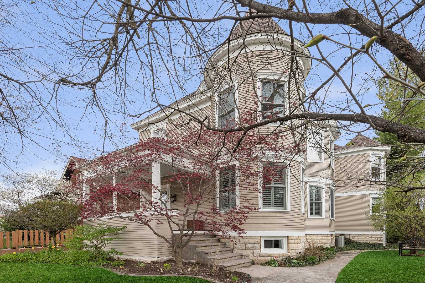 1818 Wilmette ,Wilmette, Illinois 60091