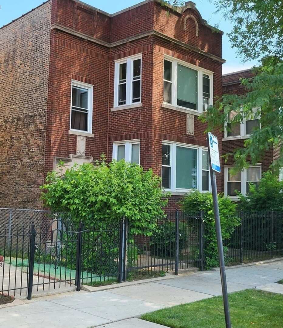 5534 Gladys ,Chicago, Illinois 60644